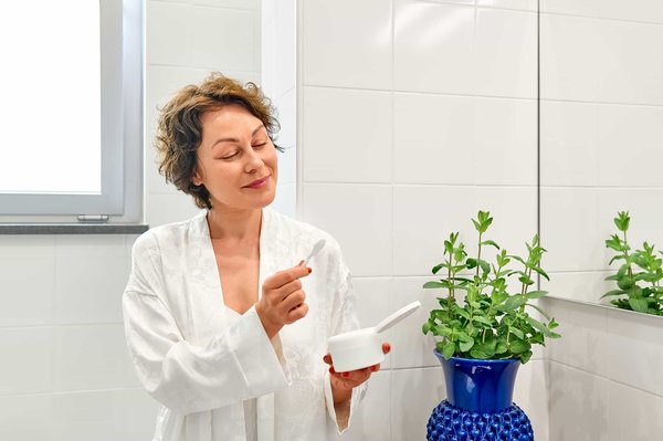 Comment préparer un masque capillaire hydratant avec de l'avocat et du miel ?